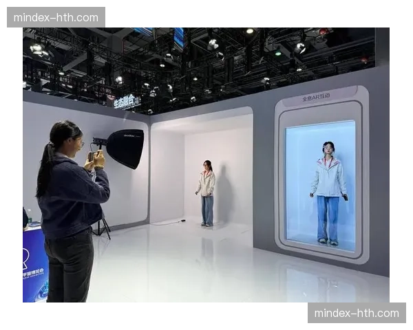 品牌虚拟展厅在转播画面中开启入口，流量闭环本月形成